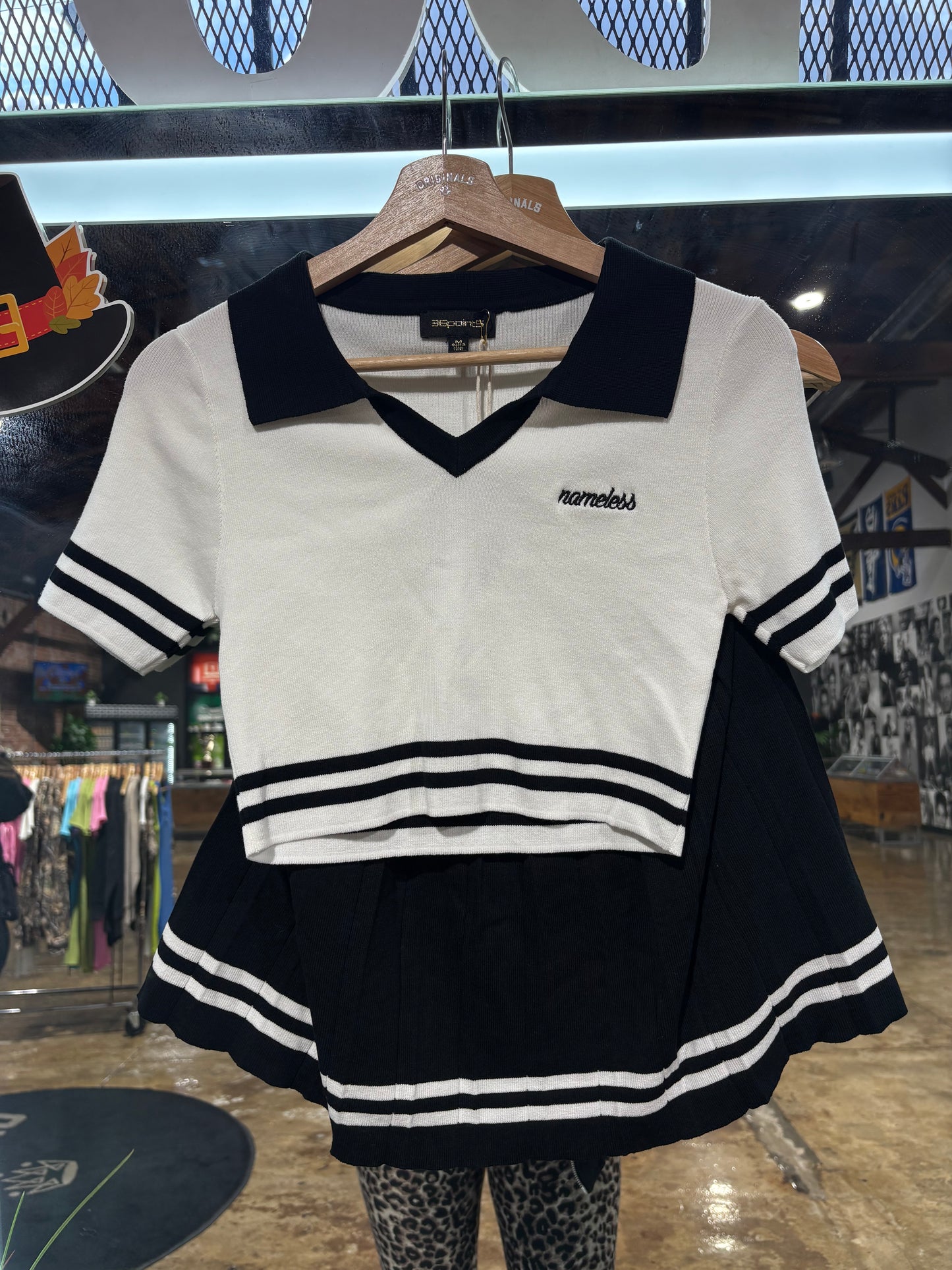 Nameless Women's Tennis Set